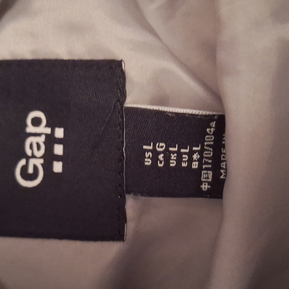 Gap Grey & White Puffer Vest Size Large - Picture 4 of 4